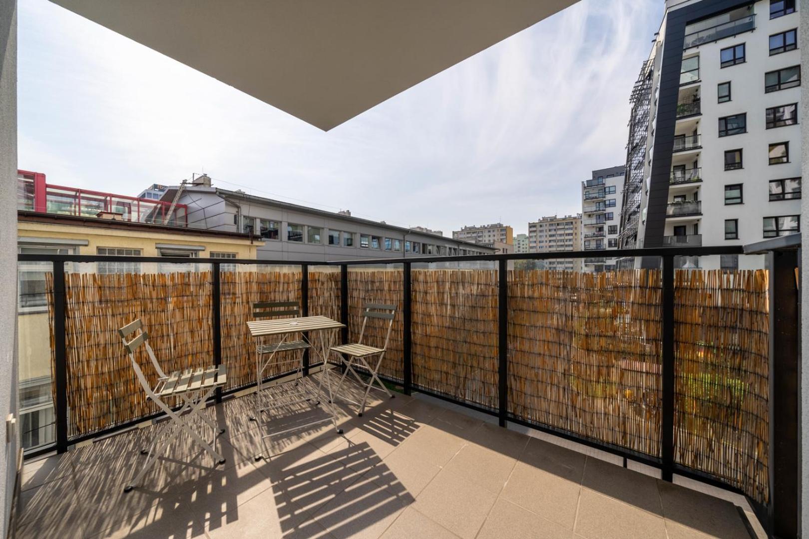 Skierniewicka Apt - Parking, Workspace, Balcony - By Rentujemy Warszawa Exteriör bild